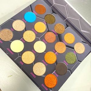 Barbarella eyeshadow palette new in box